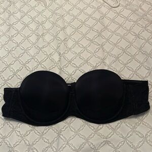 Strapless black bra
